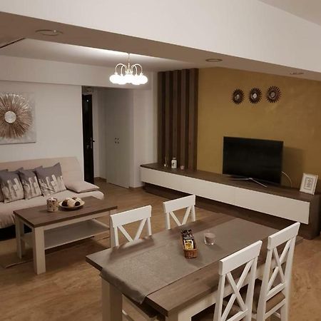 Apartament 2 Camere Ultracentral Râmnicu Vâlcea Exteriör bild