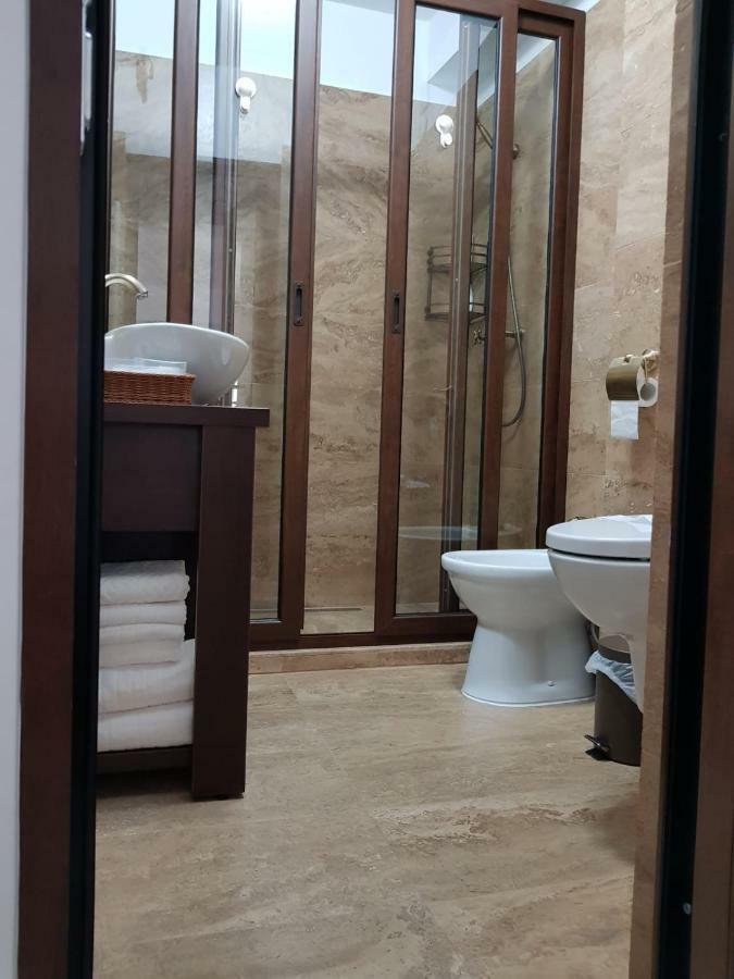 Apartament 2 Camere Ultracentral Râmnicu Vâlcea Exteriör bild
