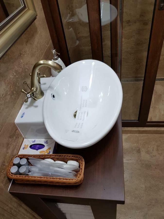 Apartament 2 Camere Ultracentral Râmnicu Vâlcea Exteriör bild
