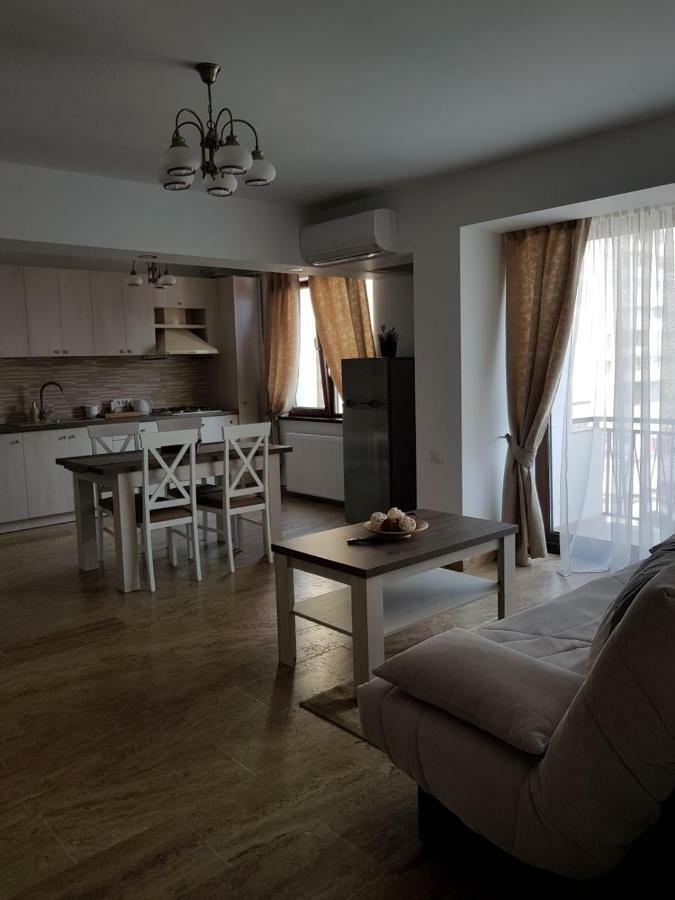 Apartament 2 Camere Ultracentral Râmnicu Vâlcea Exteriör bild