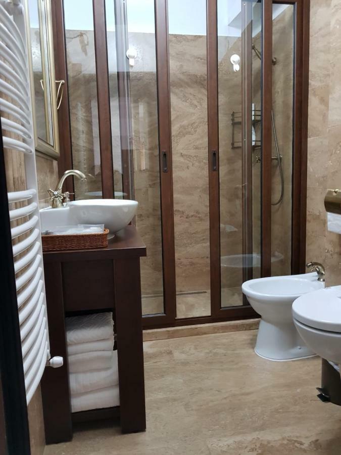 Apartament 2 Camere Ultracentral Râmnicu Vâlcea Exteriör bild