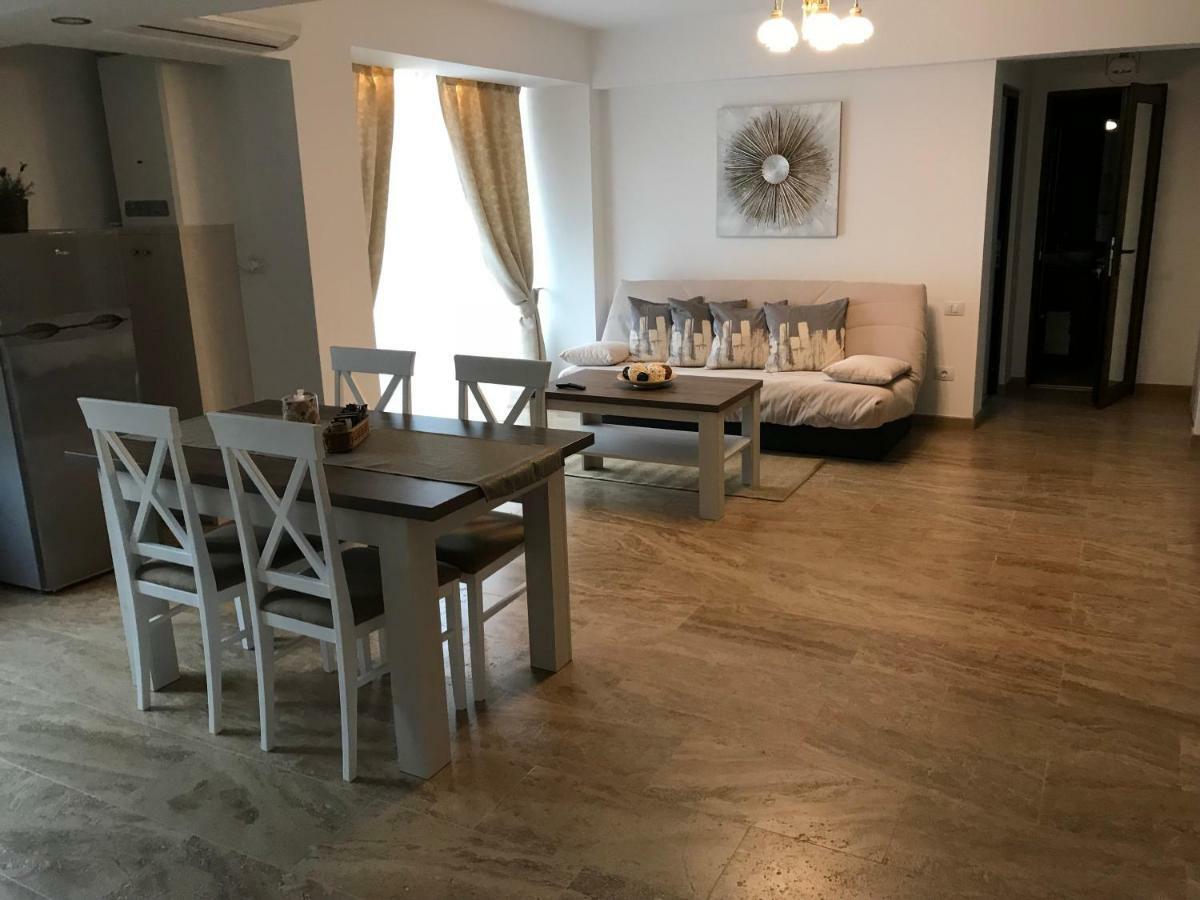 Apartament 2 Camere Ultracentral Râmnicu Vâlcea Exteriör bild